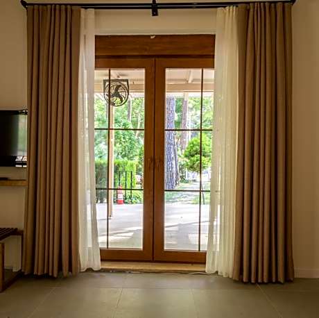 Standard Double Suite