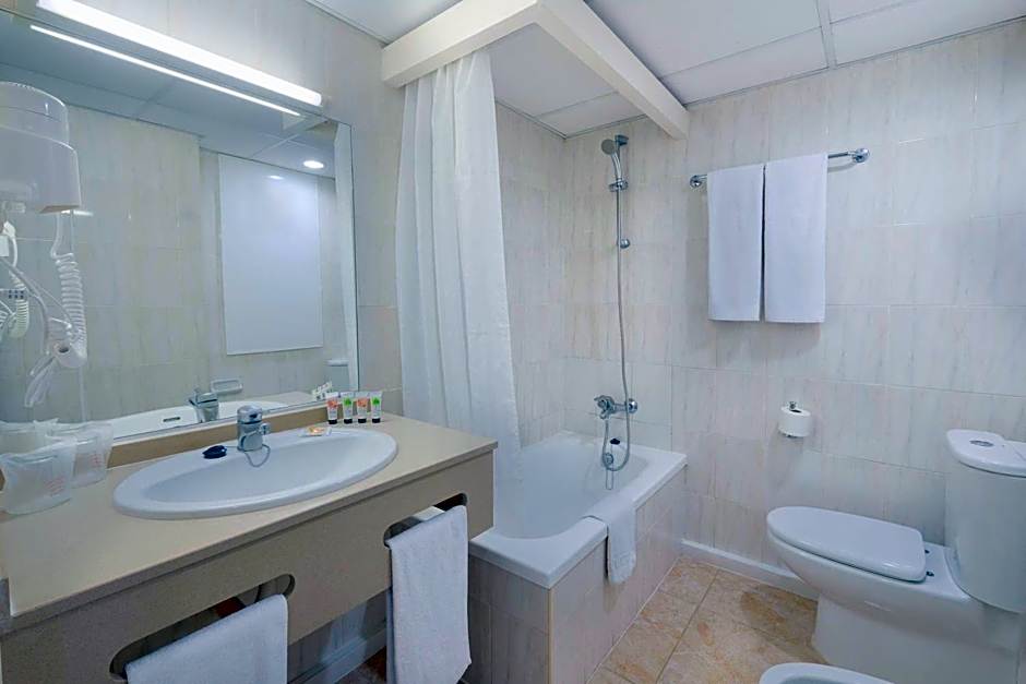 azuLine Hotel Bergantin