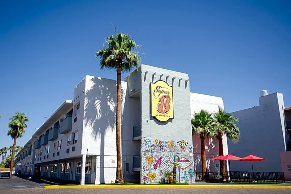 Super 8 by Wyndham Las Vegas North Strip/Fremont St. Area