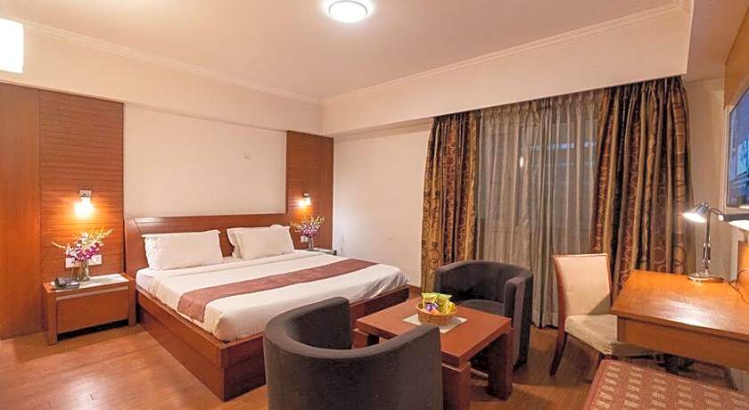 Parijatha Gateway Hotel