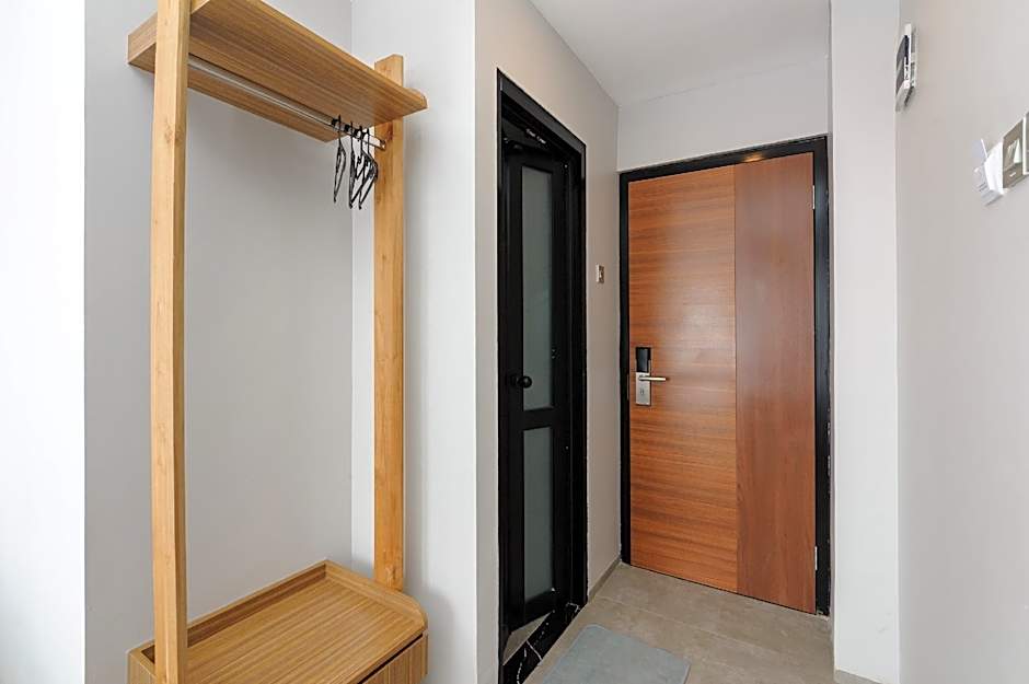 Urbanview Hotel Puri Indah