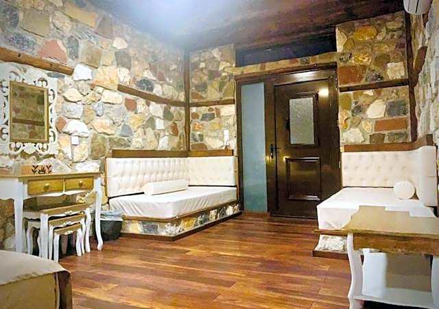Ataviros Hotel