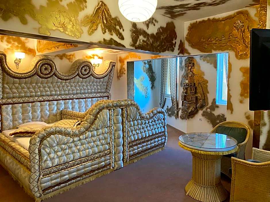 Bali Colosseum Hotel