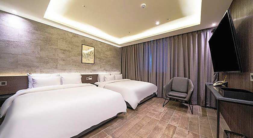 Sokcho Business Hotel CAMEL