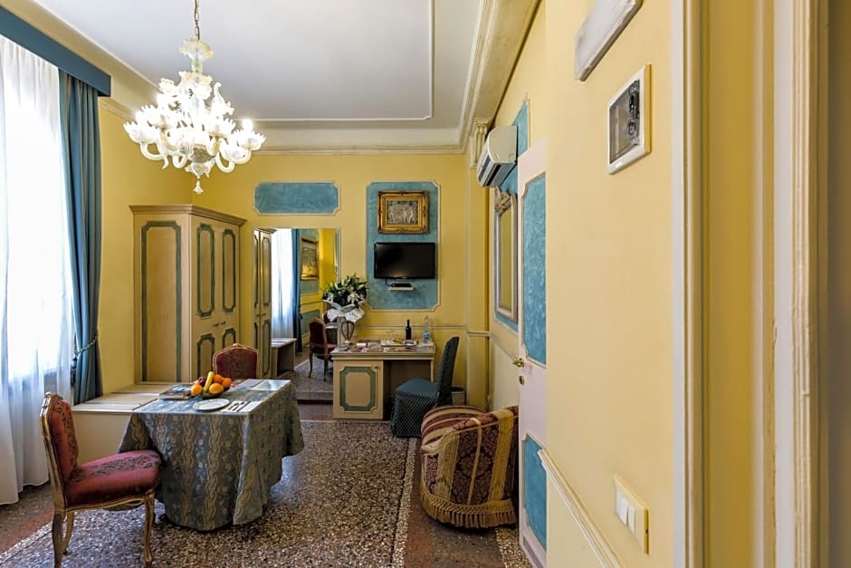 Antica Residenza D'Azeglio Room&Breakfast di Charme
