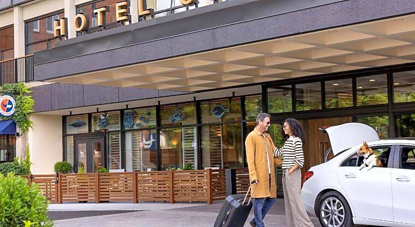 Hotel Champlain Burlington Curio Collection by Hilton