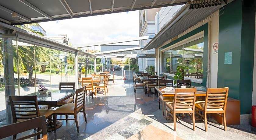 The Green Park Bostanci