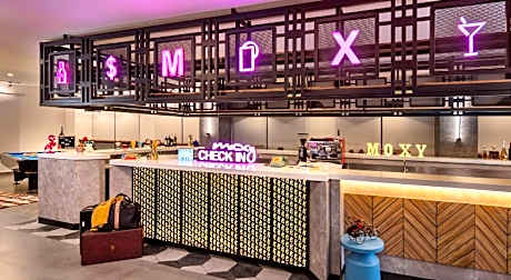 Moxy Solo