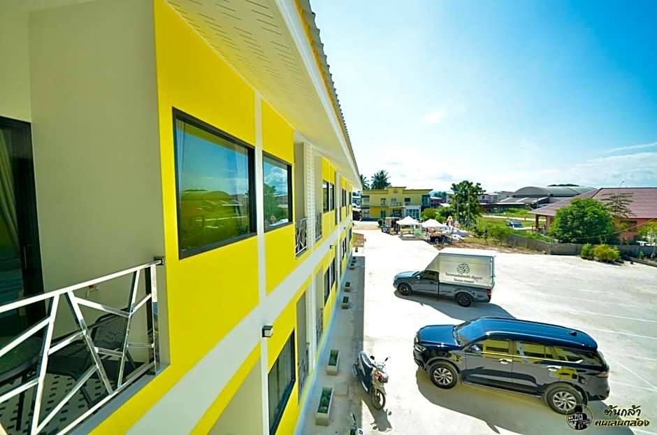 แอ่ว-ดีLD Hotel&Residences