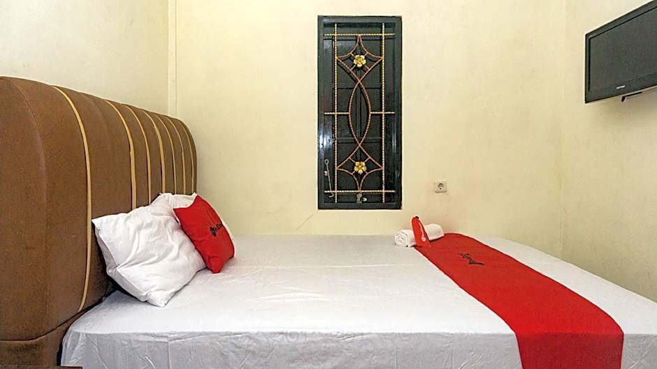 RedDoorz near Sentani Airport Jayapura