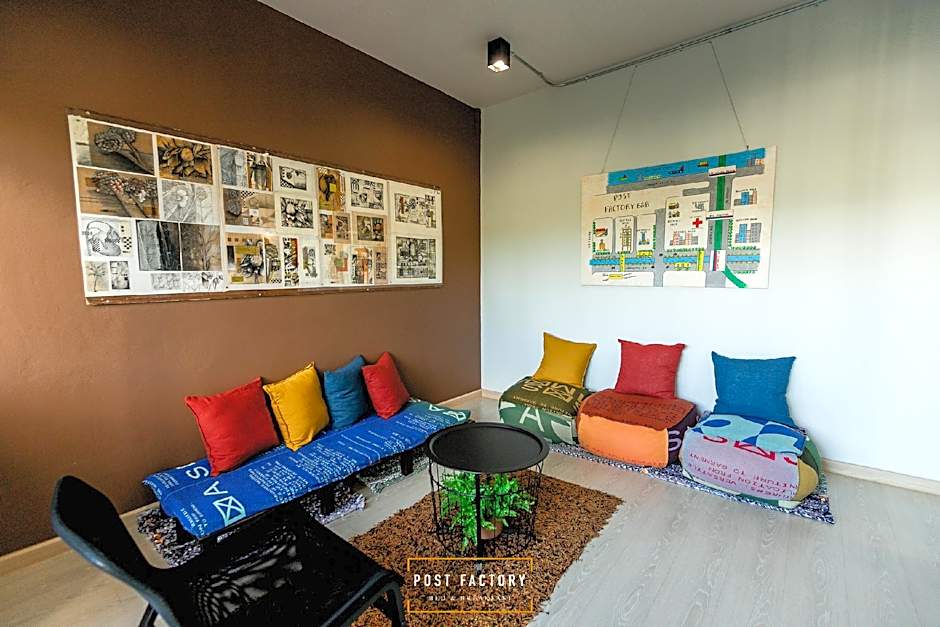 Post Factory Bed & Breakfast Hostel