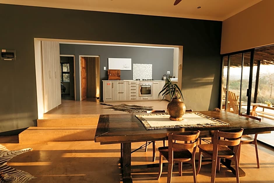 Sensiri Plains Safari Lodge