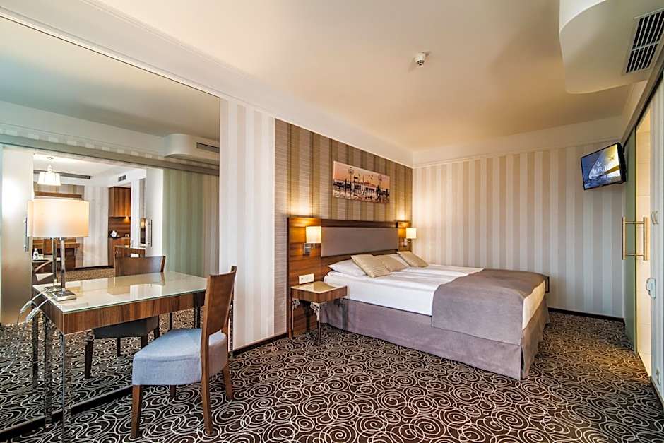 Hotel Lord - Warsaw Airport