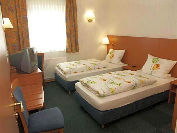 Photo 1 of 4 of Standard 1 Double Bed or 2 Beds