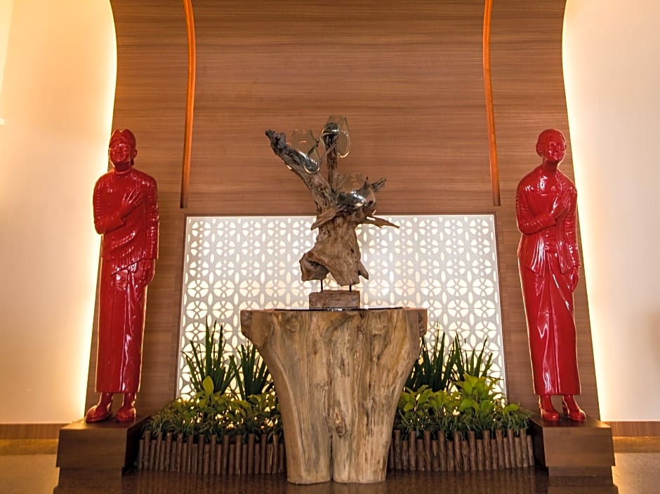 Crown Vista Batam Hotel