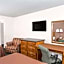 Howard Johnson by Wyndham Ft. Myers FL