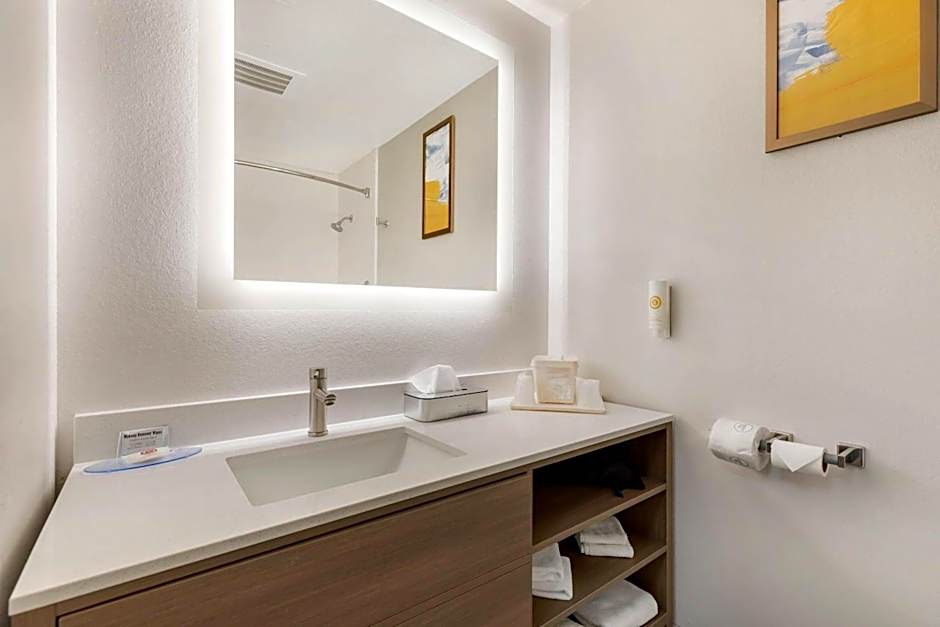 Comfort Inn Ballard-Roosevelt
