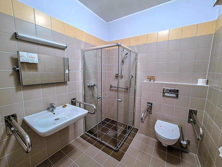 Antonińska Hotel & Apartamenty