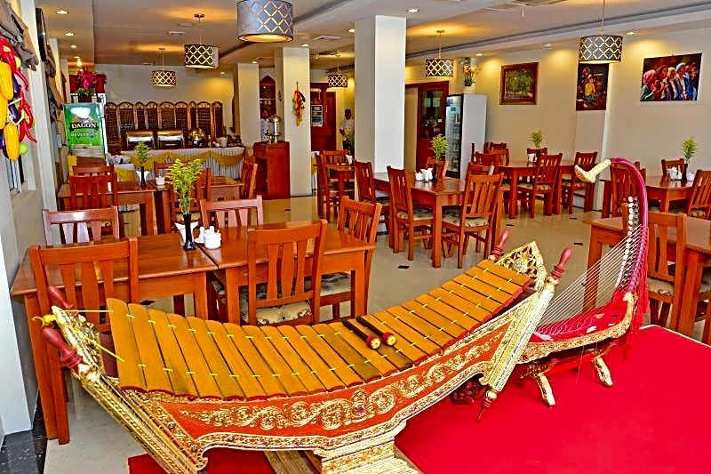 Gold Yadanar Hotel