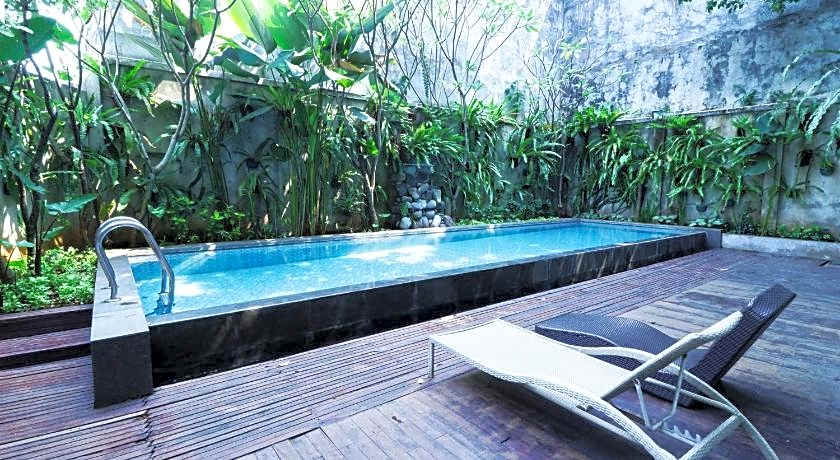 Pejaten Valley Residence