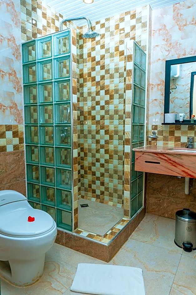 Golden Tulip Stone Town Boutique