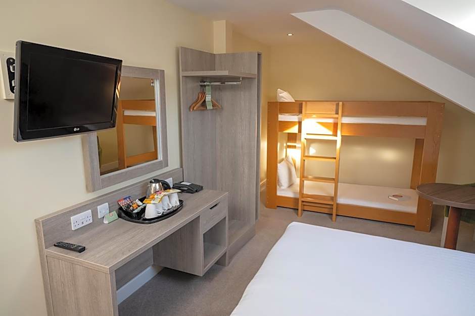 Hellidon Lakes Hotel