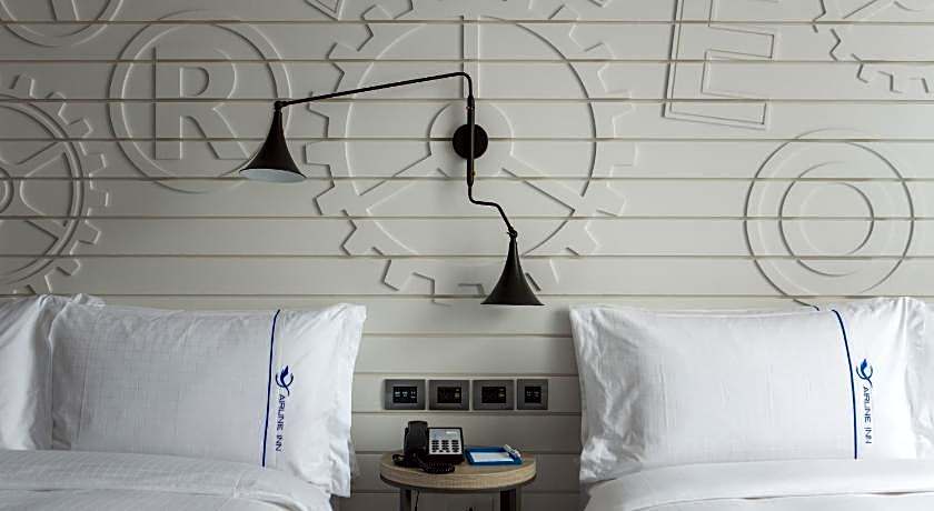 Airline Inn - Kaohsiung Station 