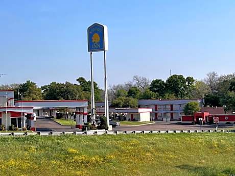 River Forest Inn