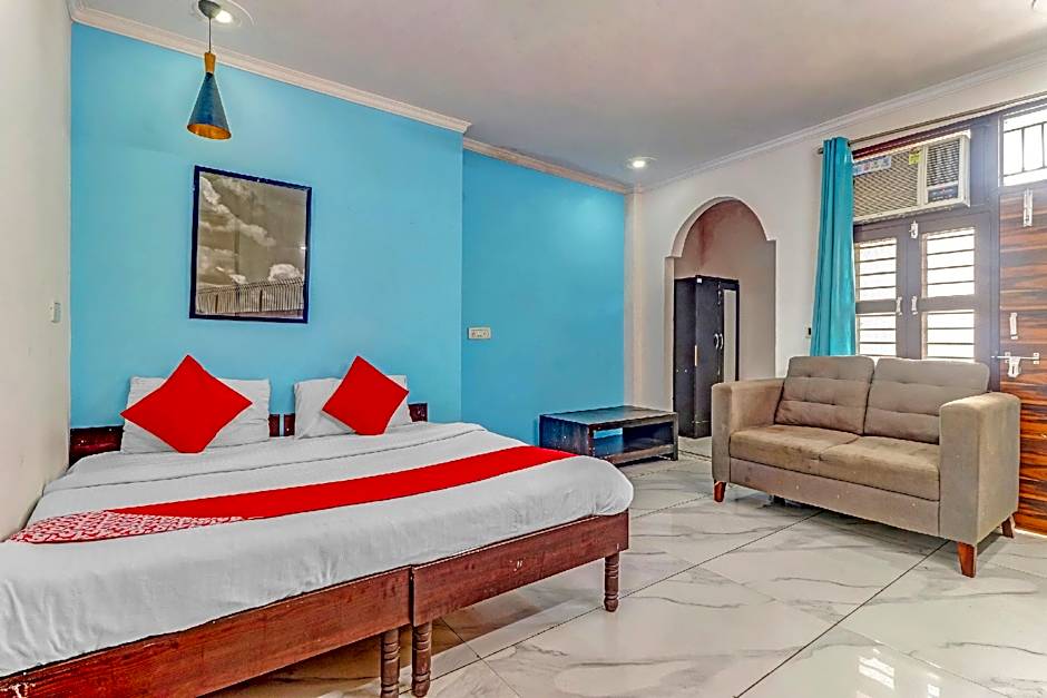 Hotel Cozy Stay by Oyo – Delhi, NY