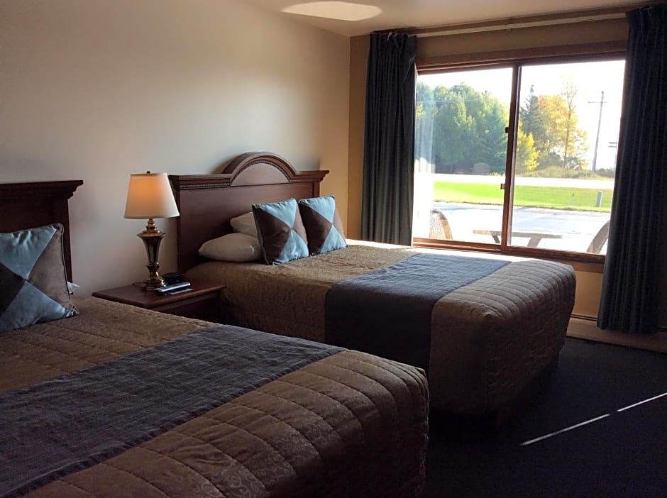 Scenic Shore Inn
