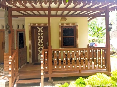 Anang Bed & Breakfast Syariah by Ndalem Beong