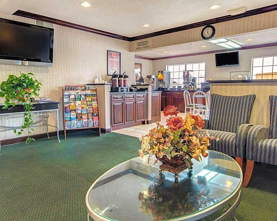 Econo Lodge Inn & Suites El Paso