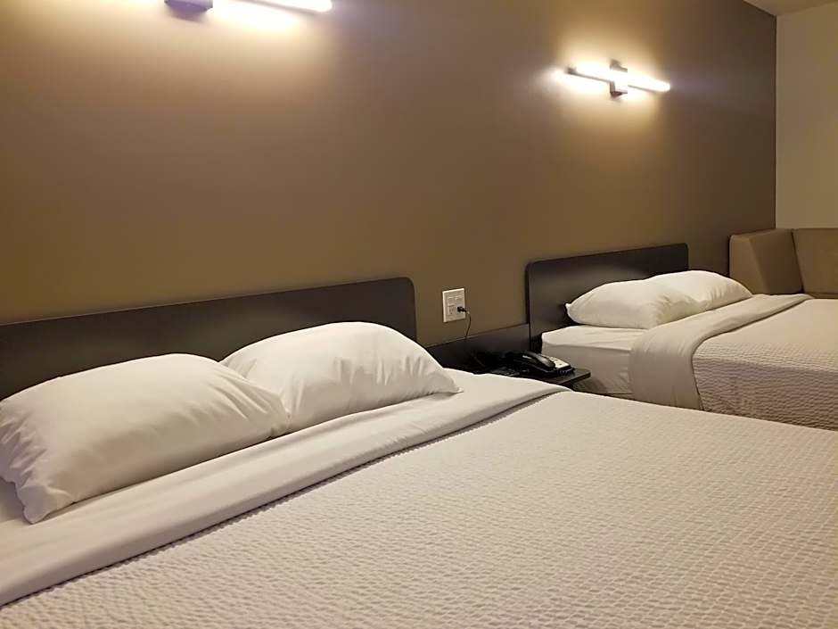 Joys Inn Innisfail, AB