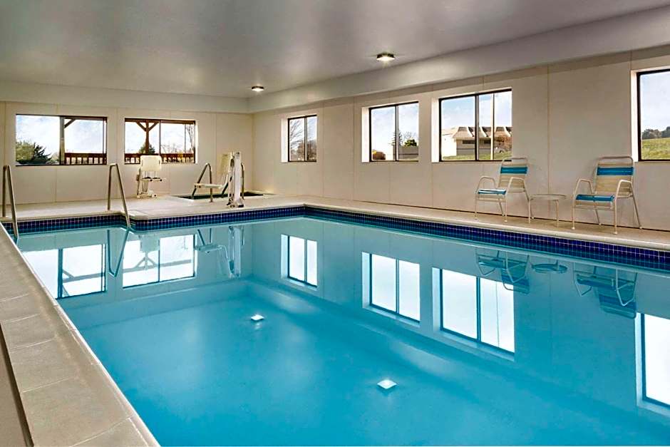 Super 8 by Wyndham Chambersburg I-81