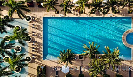 Four Seasons Hotel Miami