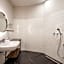 Budapest Eye- Boutique Suites, by BQA