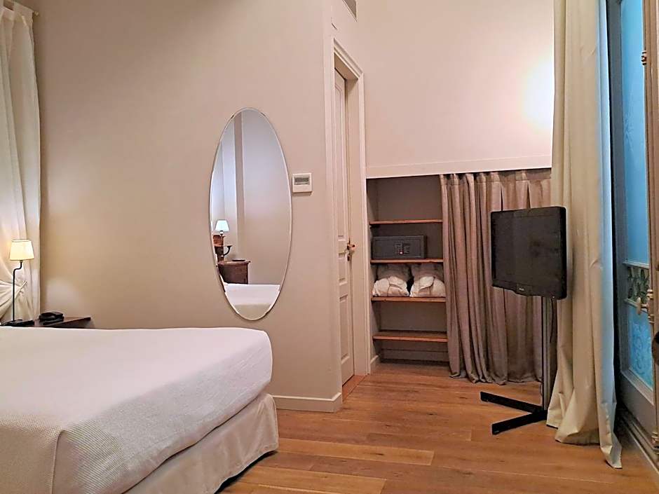 Photo 1 of 5 of Small Double Room