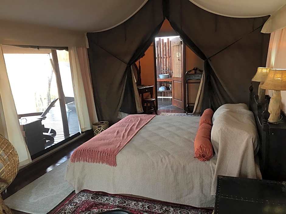 Out in Africa Wildlife Lodge