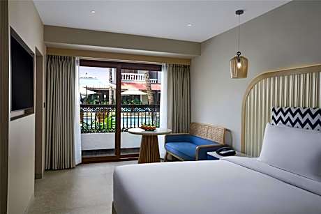 Executive Room  - Beer on arrival, Happy Hours (7-9 PM)