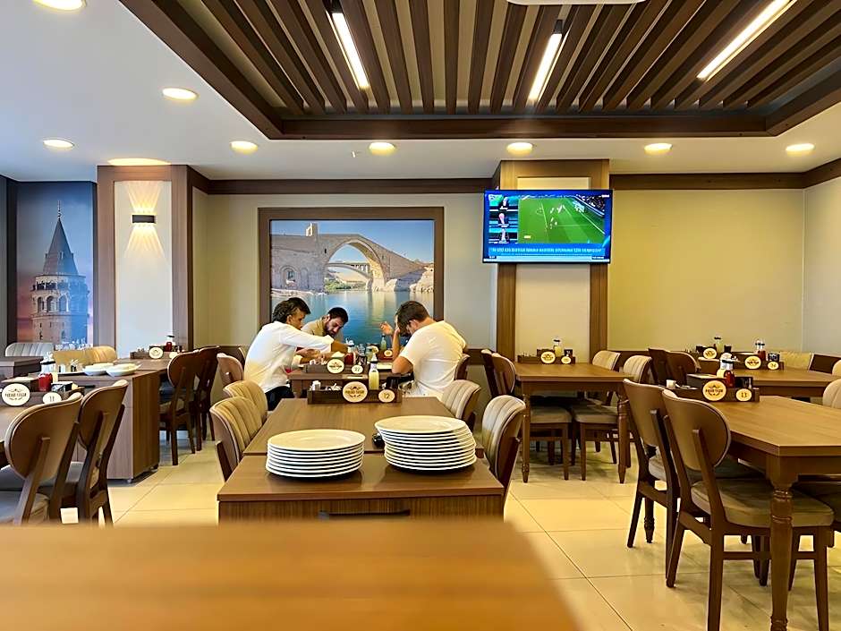 E5 PARK OTEL