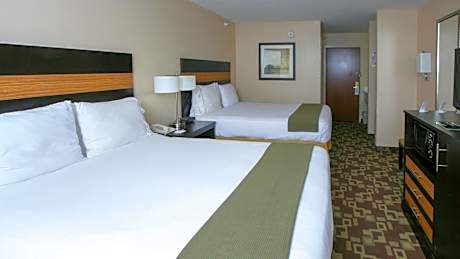 Queen Room with Two Queen Beds - Non-Smoking