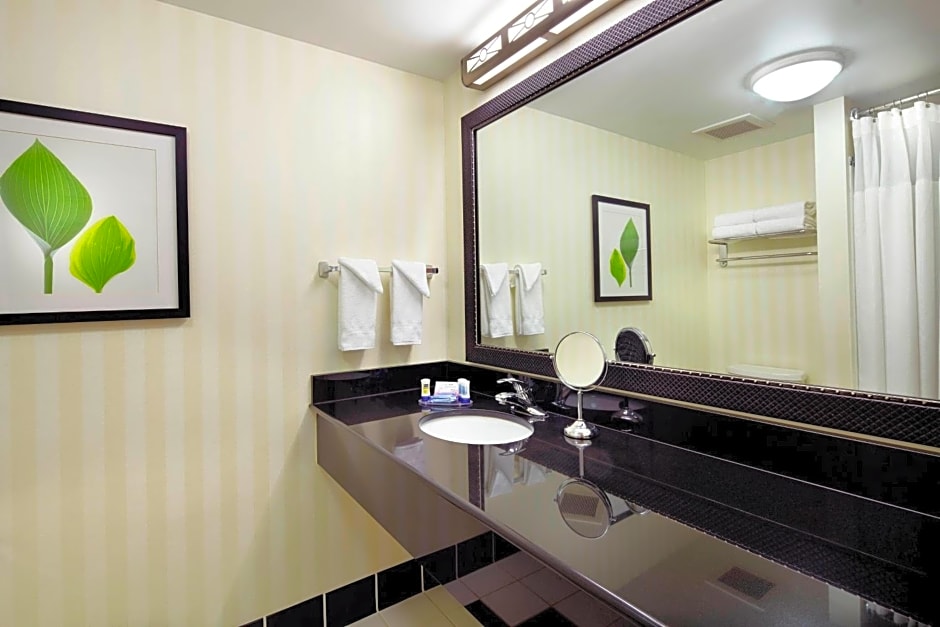 Fairfield Inn & Suites by Marriott Pittsburgh Neville Island