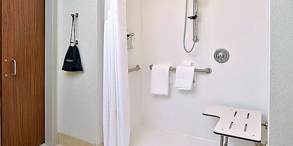 Holiday Inn Express and Suites - Mall of America - MSP Airport By IHG