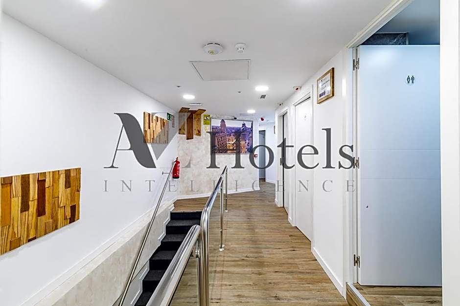 AYZ Princesa-Auto check-in property