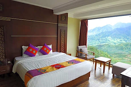 Double Room with Mountain View
