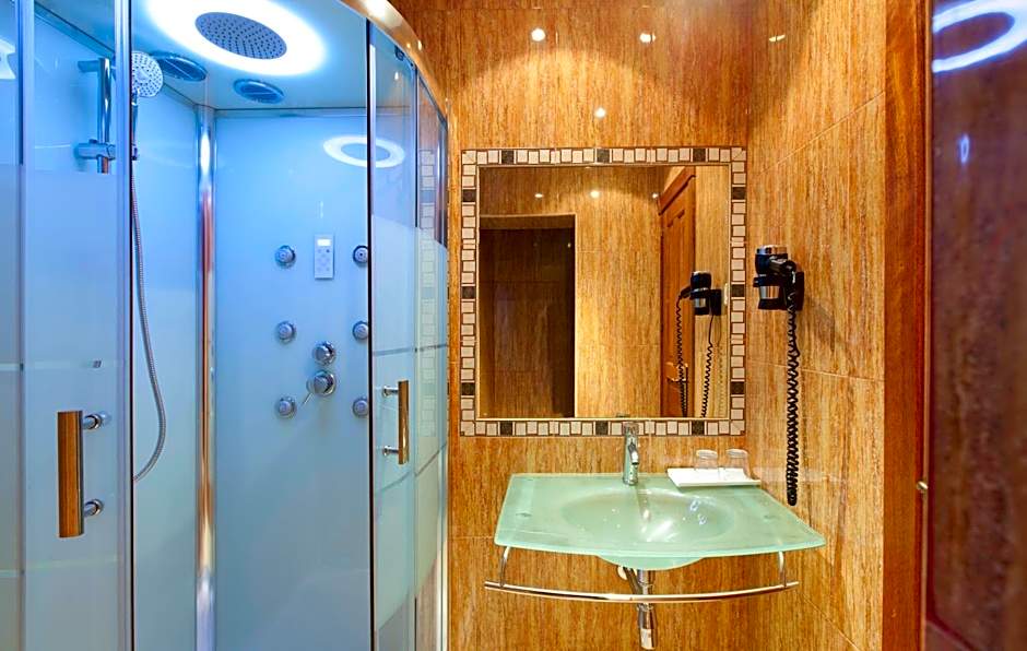 Hotel Mirador Puerta Del Sol