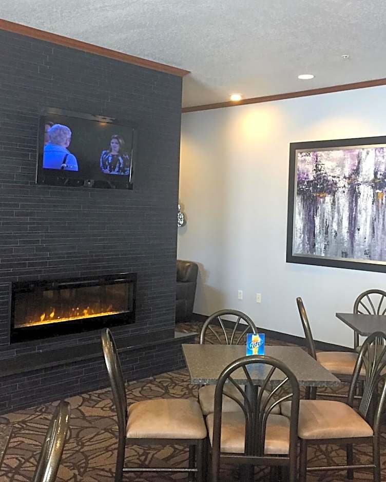 Expressway Suites Fargo