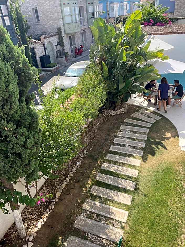 Mina Otel by Adda Alaçatı
