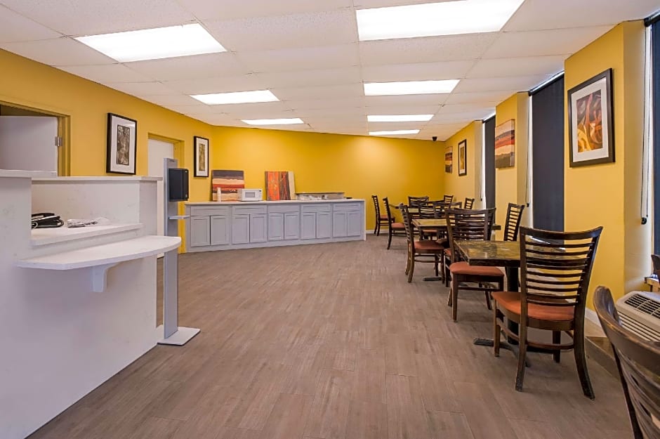 Econo Lodge