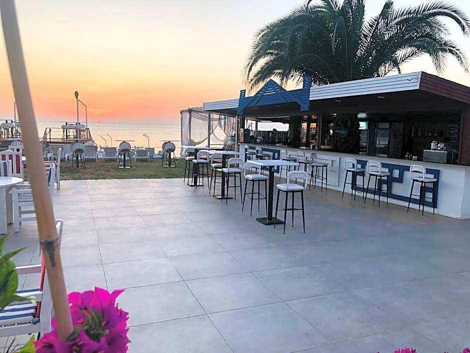 Grand Koru Otel Beach